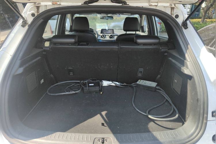 Used Dongfeng Fengon E3 2019 EVR Range-Extended Smart Enjoyment Model Trunk