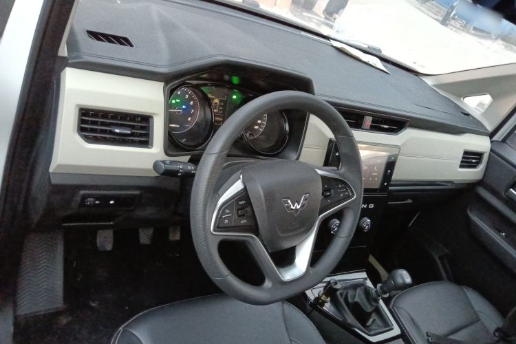 Used Wuling Hongguang PLUS 2019 1.5T Manual Luxury 7-Seater
