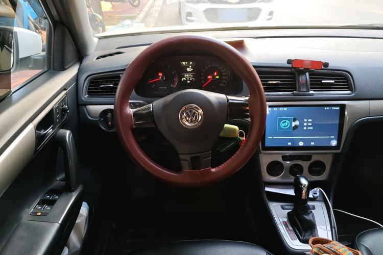 Used Volkswagen Gran Lavida 2013 1.6L Automatic Fashion Model
