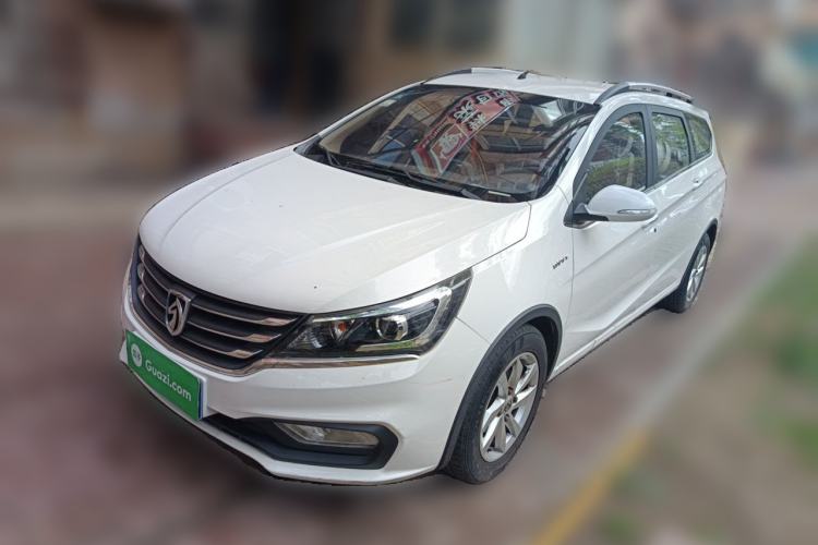 Used Baojun 310W 2017 1.5L Manual Fashion Model China V
