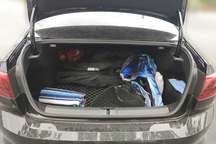 Used Volkswagen Magotan 2023 2 Million Units Commemorative Edition 330TSI DSG Luxury Version Trunk