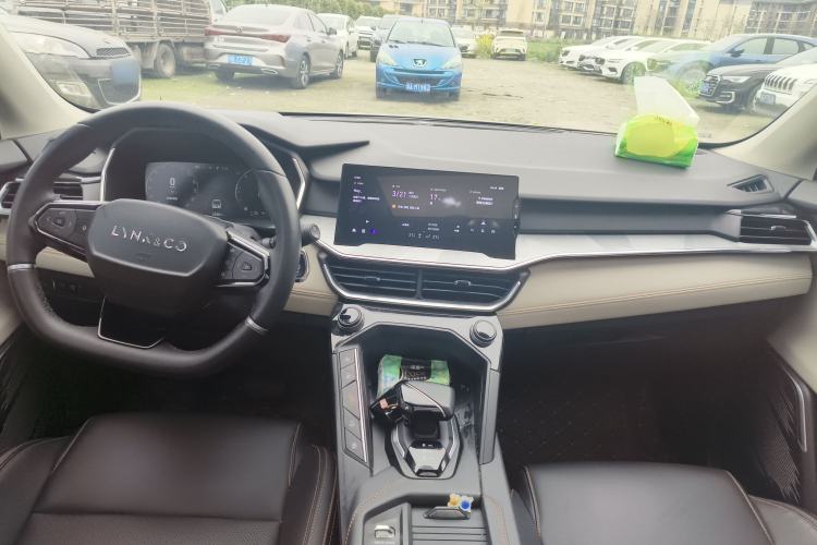 Used Lynk & Co 06 EM-P 2022 PHEV 84 km Range Pro Version
