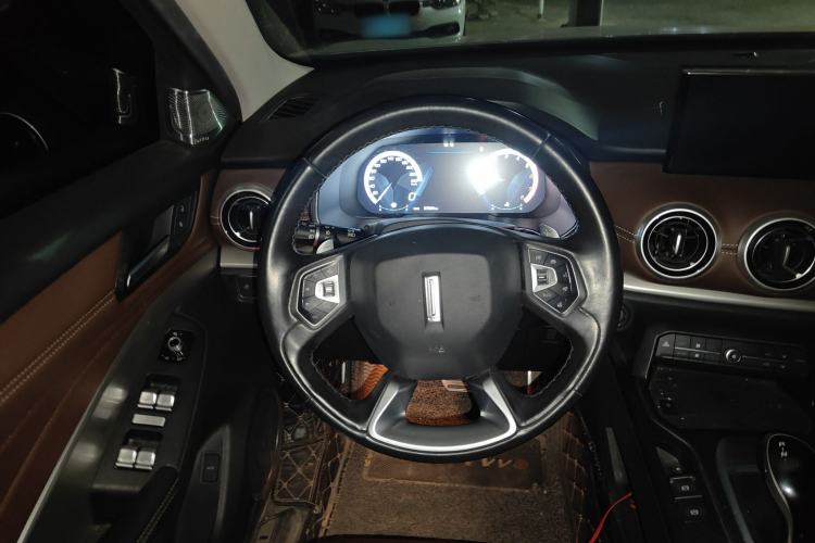 Used Wey VV6 2018 2.0T Two-Wheel Drive Flagship Version China V Standard
