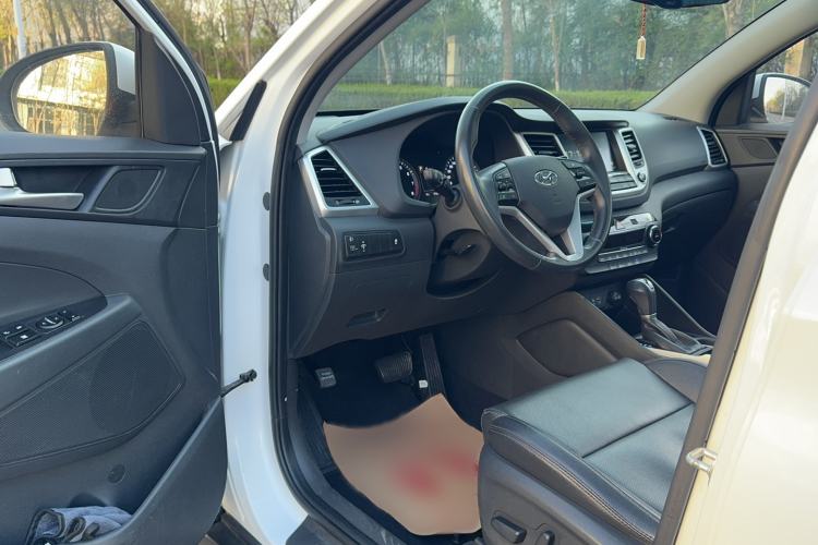 Used Hyundai Tucson 2018 1.6T Dual-Clutch Two-Wheel Drive 15th Anniversary Special Edition Driver Seat