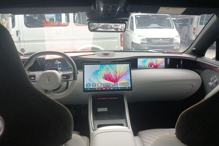 Used Avatr 11 2022 Long-Range Dual-Motor Luxury Edition 5 Seats
