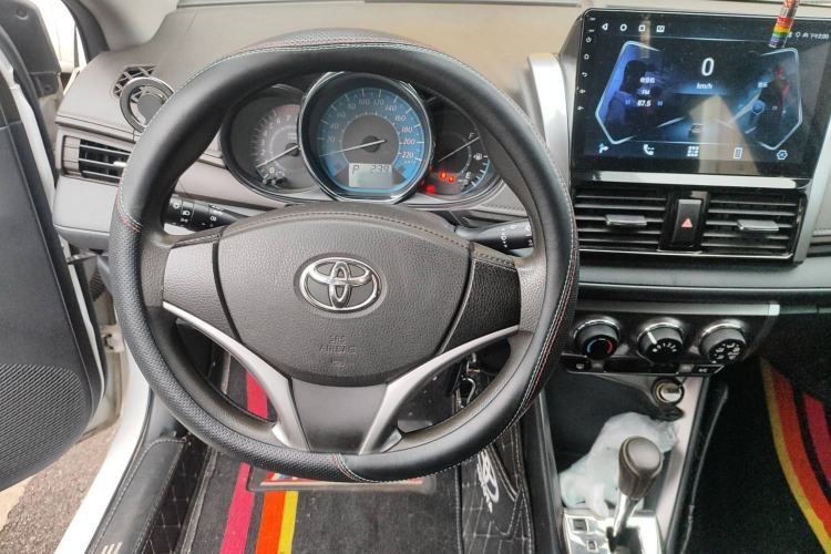 Used Toyota YARiS L Zhi Xuan 2015 1.5E Automatic Charm Edition Steering Wheel