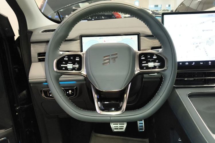 Used JETOUR Shanhai L9 2025 1.5TD 2DHT Luxury Edition 6-Seater
