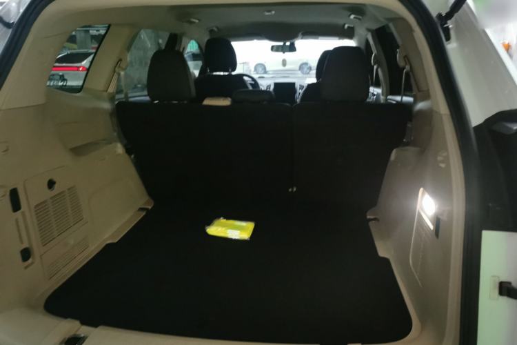 Used Ford Edge 2020 EcoBoost 245 Two-Wheel-Drive Titanium 5-Seater
