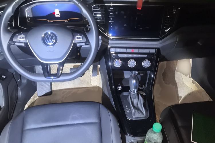 Used Volkswagen T-ROC 2021 280TSI DSG Two-Wheel Drive Comfort Connect Edition