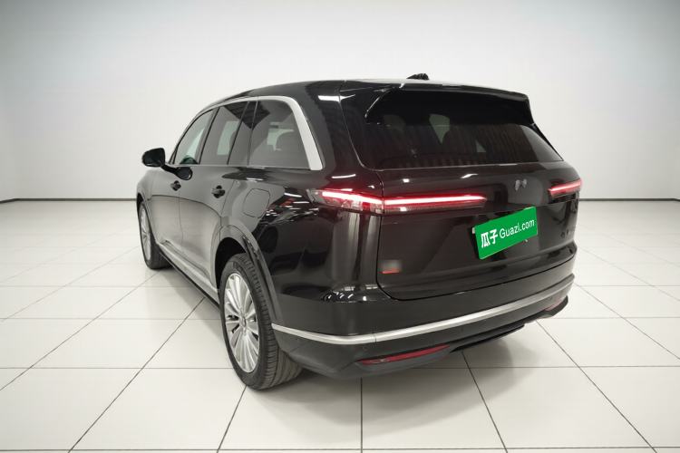 Used ONVO Luxeed L90 2025 Model—Ultra Six-Seater Version
