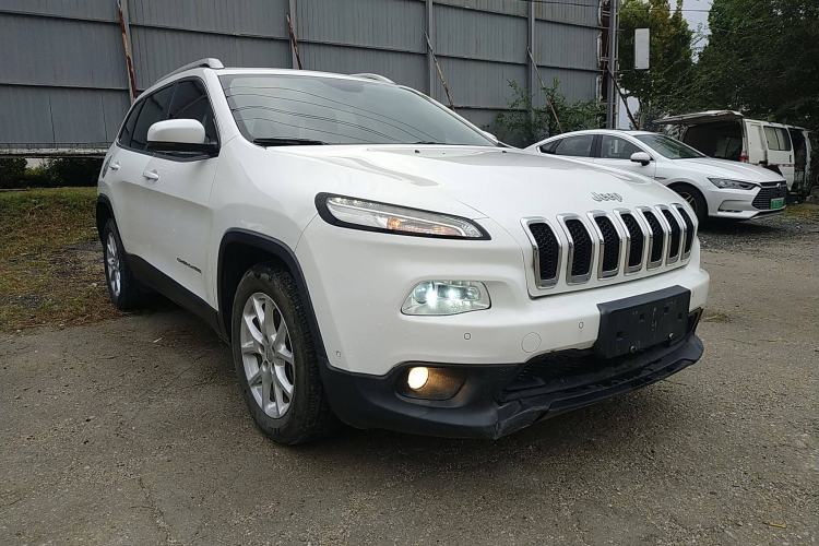 Used Jeep Cherokee 2016 2.0L Smart Version