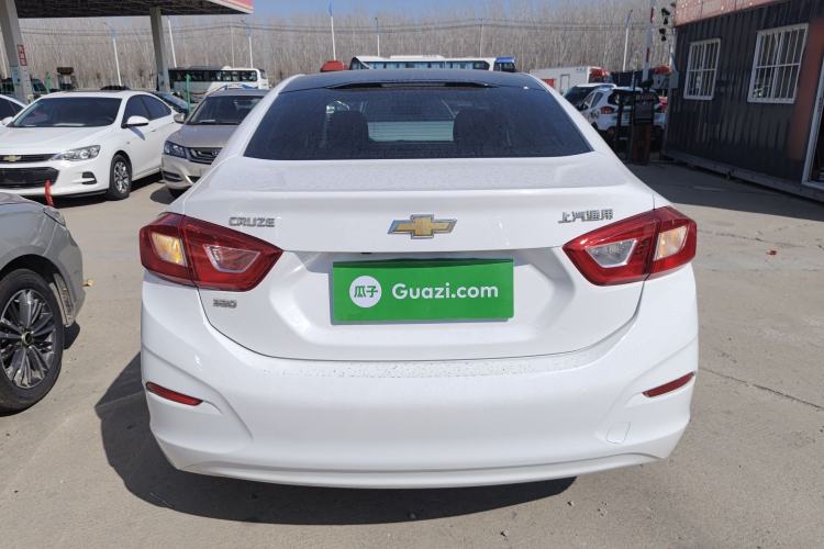 Used Chevrolet Cruze 2018 320 Automatic Pioneer Sunroof Edition
