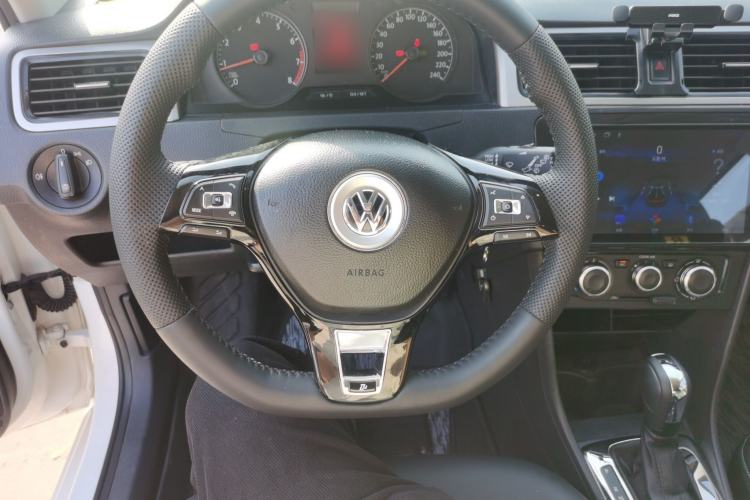 Used Volkswagen Santana 2015 Haval H6 1.6L Automatic Luxury Model