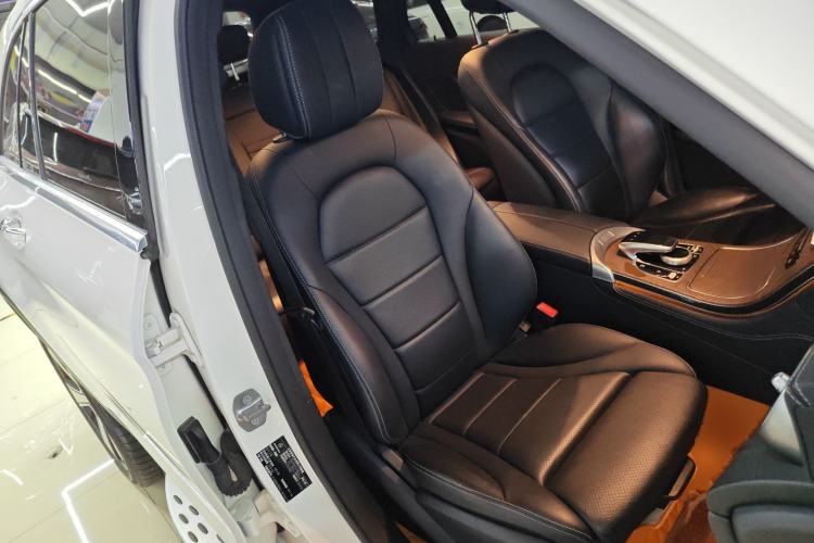 Used Mercedes-Benz GLC 2019 Refreshed GLC 300 L 4MATIC Dynamic Edition
