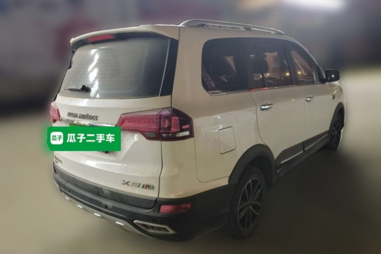 Used SWM X3 2017 1.5T Manual Fashion Model
