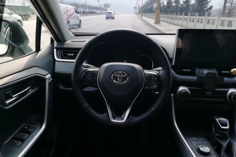 Used Toyota RAV4 2022 2.0L CVT Four-Wheel Drive Premium Edition