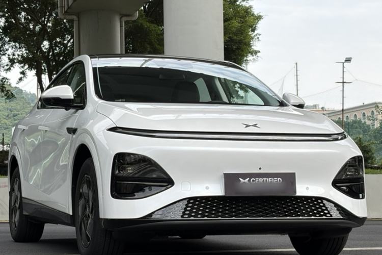 Used XPeng G6 2025 625 Long-Range Max Tech Edition Exterior 7