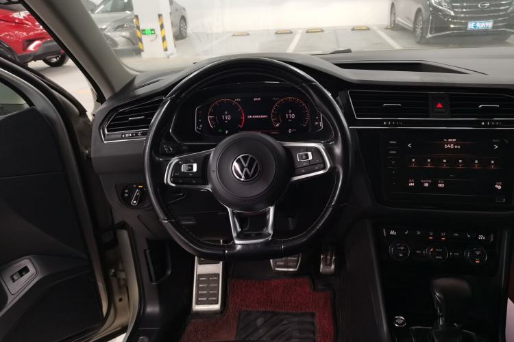Used Volkswagen Tiguan L 2021 330TSI Automatic Two-Wheel Drive R-Line Flagship Edition
