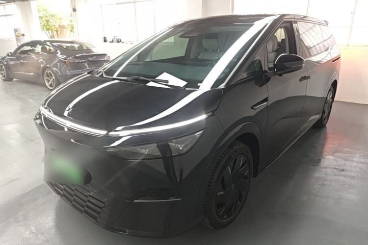 Used XPeng X9 2024 702 Ultra-Long Range Max