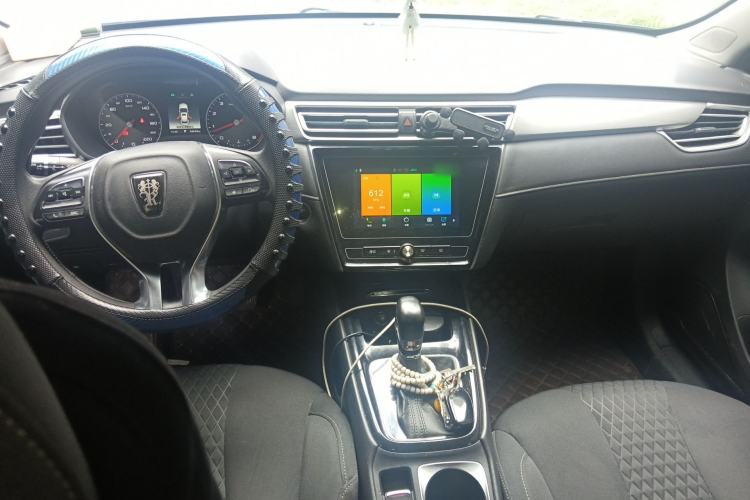 Used Roewe i5 2019 1.5L Automatic 4G Connected Langyue Edition Center Console