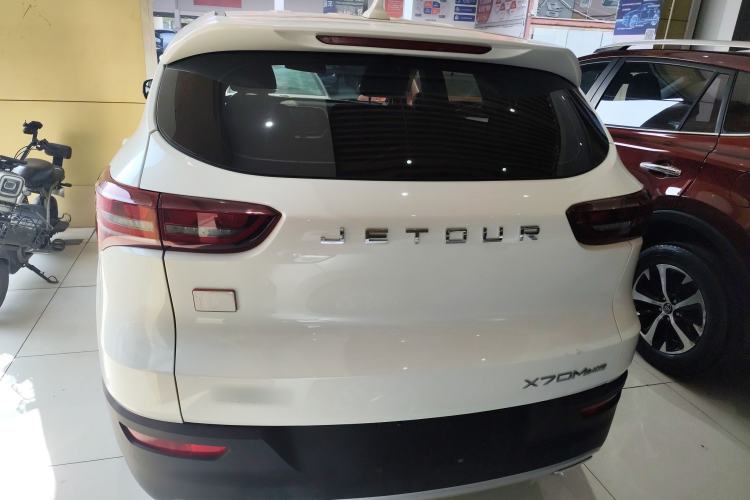Used JETOUR X70M 2020 Revised 1.5T Manual Partner Version 7-Seater
