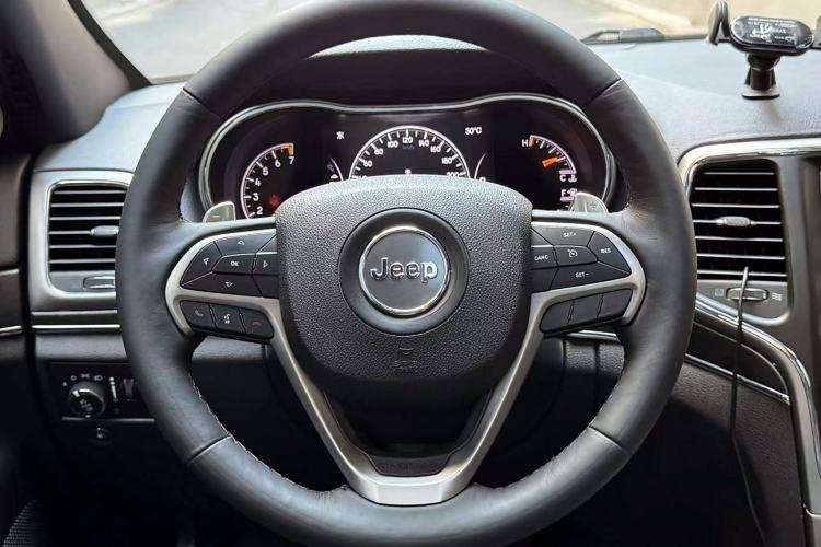 Used Jeep Grand Cherokee 2017 3.0L Comfort Navigation Edition