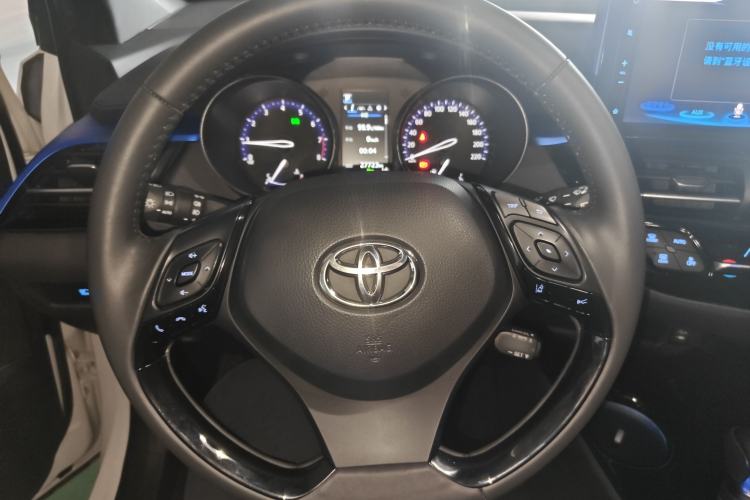 Used Toyota C-HR 2018 2.0L Luxury Sunroof Version China VI Standard
