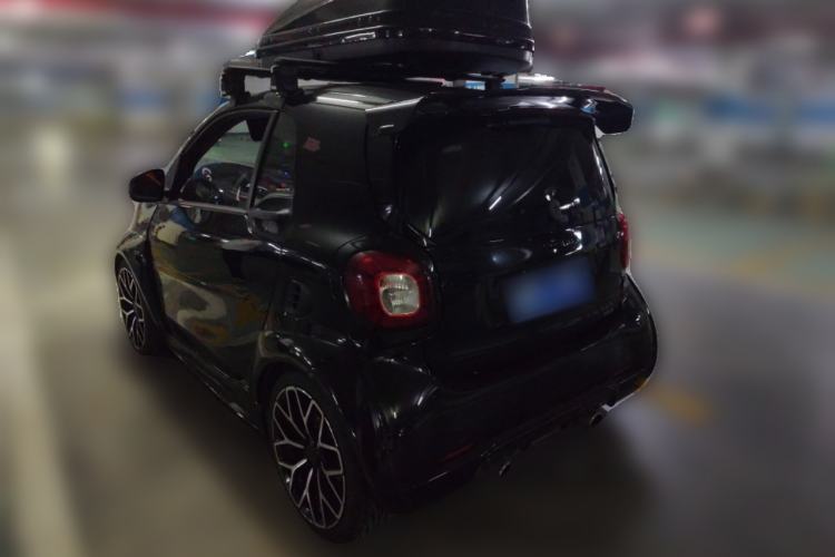 Used smart fortwo 2015 1.0L 52 kW hardtop Dynamic version
