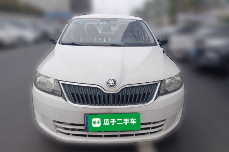 Used Skoda Rapid 2015 1.6L Manual Le Xuan Model