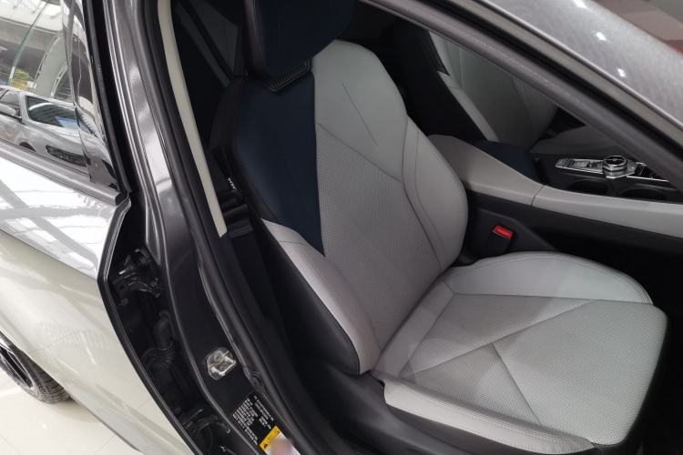 Used Changan UNI-V iDD 2023 ZhiDian iDD 1.5T 113km ZhiKu Model
