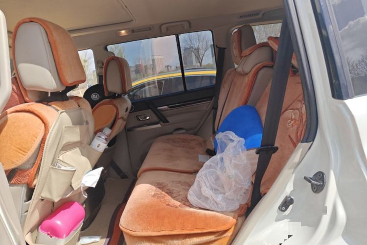 Used Mitsubishi Pajero  Left Rear Seat