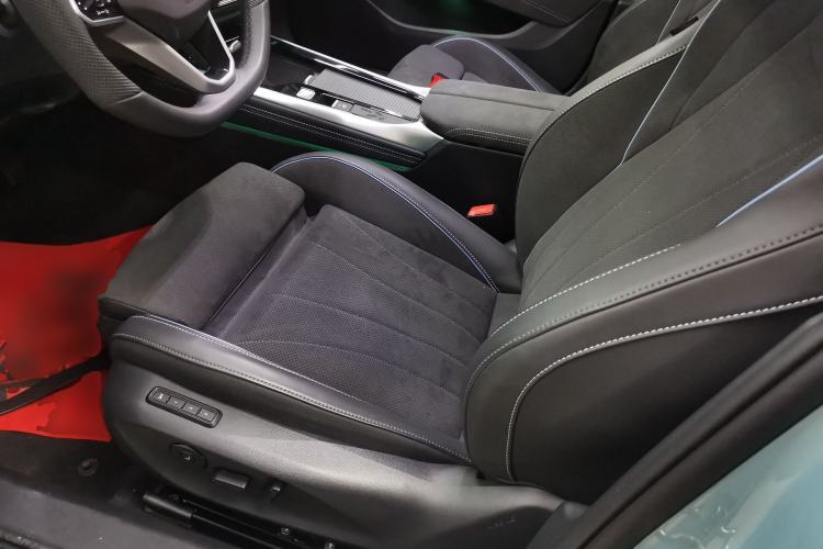 Used Volkswagen Passat 2025 Pro 380TSI Starry Dragon Luxury Edition