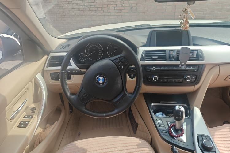 Used BMW 3 Series 2015 320i Luxury Line Stylish Edition
