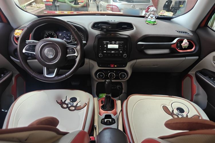 Used Jeep Renegade 2016 1.4T Automatic Smart Edition Center Console