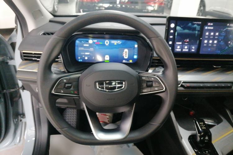 Used Geely Auto Emgrand L HiP 2022 1.5TD-DHT Pro 100KM Super Clean
