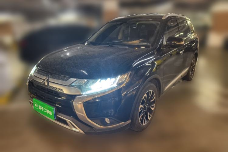 Used Mitsubishi Outlander 2019 2.4L 4x4 Zhi Xiang Edition 5 Seats China VI Standard