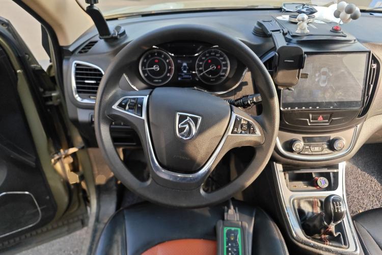 Used Baojun 560 2015 1.8L Manual Elite Edition
