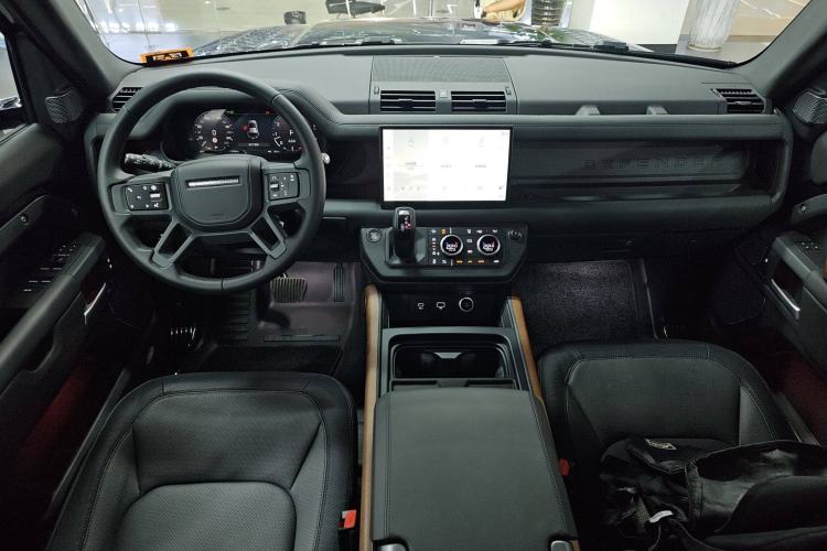 Used Land Rover Defender 2024 110 3.0T P400 X-DYNAMIC HSE
