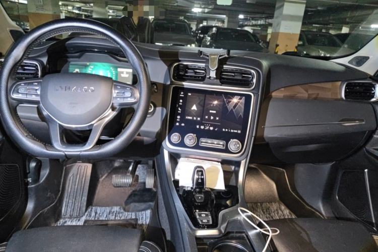 Used Lynk & Co 01 2019 2.0T Two-Wheel-Drive Pro Version China VI Standard Center Console