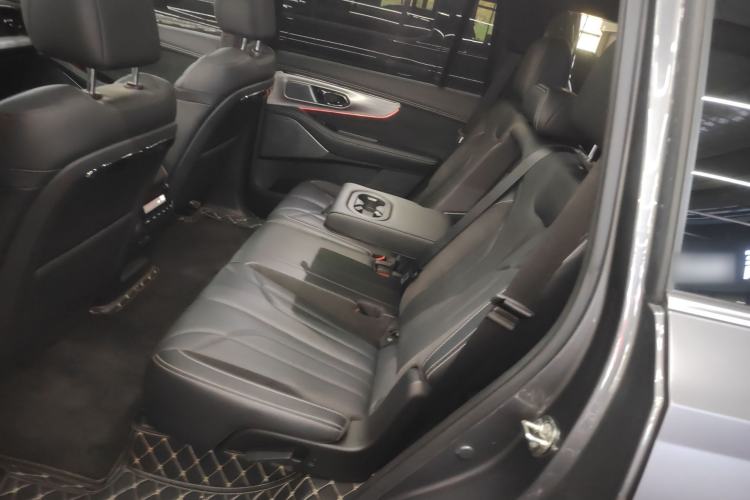 Used GAC Trumpchi ES9 2024 PHEV with 143 km Max
