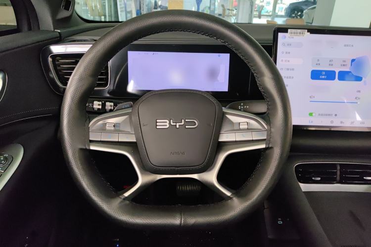 Used BYD Sealion 06 New Energy 2025 Model EV 605 Navigation Pro Edition Steering Wheel
