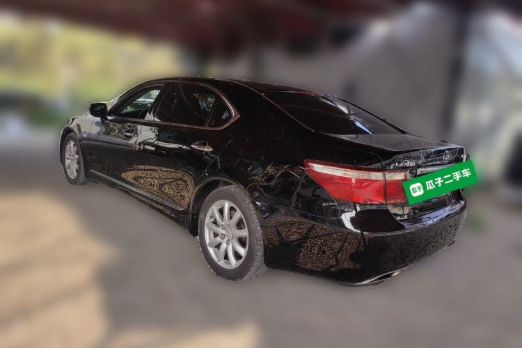 Used Lexus LS  Rear Left 45 Deg