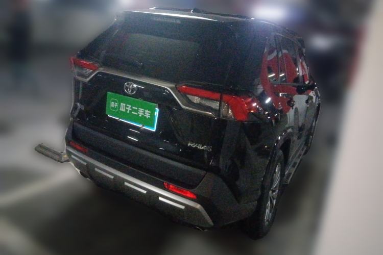 Used Toyota RAV4 2024 2.0L CVT Two-Wheel Drive Fashion Plus Edition Rear Right 45 Deg