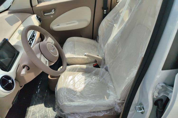 Used Wuling Hongguang MINIEV 2025 Four-Door Version Advanced Edition Left Front Seat