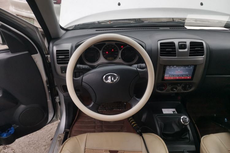 Used Great Wall Wingle 5 2016 2.8T Two-Wheel-Drive Entry-Level GW2.8TC Big Double-Cab GW2.8TC Steering Wheel