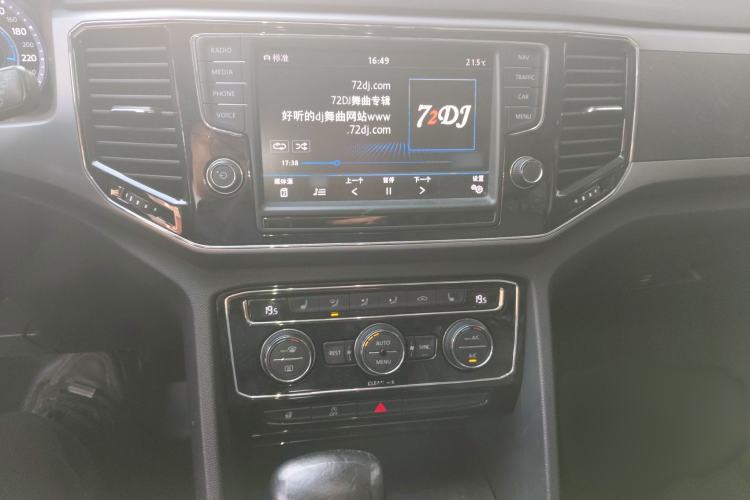 Used Volkswagen Teramont 2017 530 V6 Four-Wheel Drive Flagship Edition Audio And AC Panel