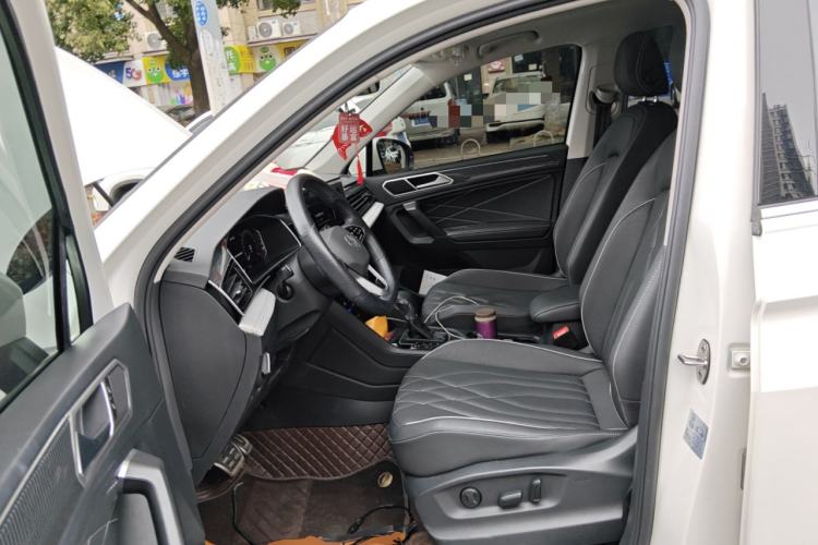 Used Volkswagen Tiguan L 2022 330TSI Automatic Two-Wheel Drive R-Line Enhanced Edition