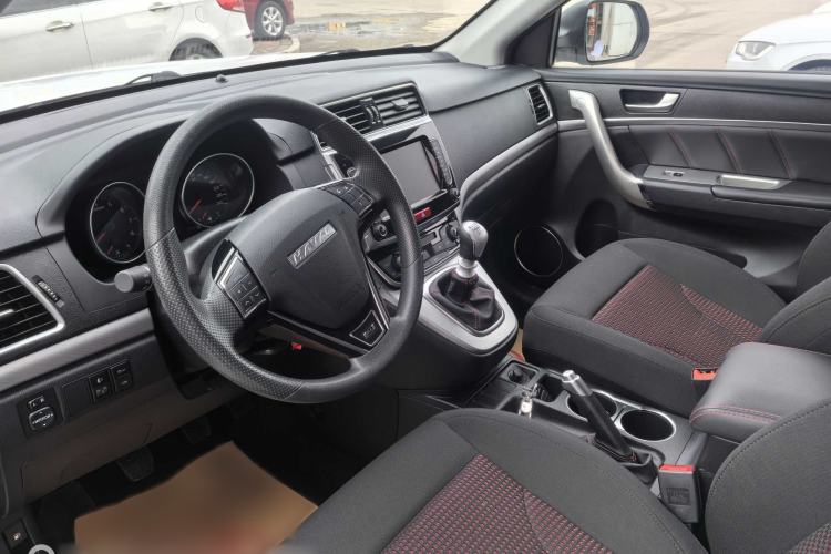 Used Haval M6 2019 1.5T Manual Two-Wheel Drive Urban Version China VI Standard Interior 2