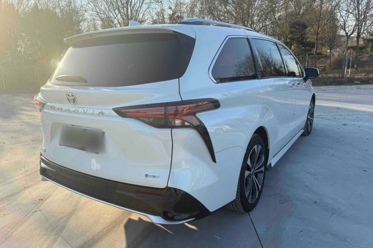 Used Toyota Granvia 2024 2.5L Hybrid Prestige PLUS Edition
