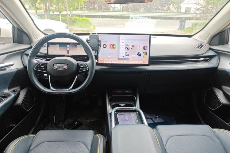 Used Geometry G6 2024 500KM Prestige Version Center Console